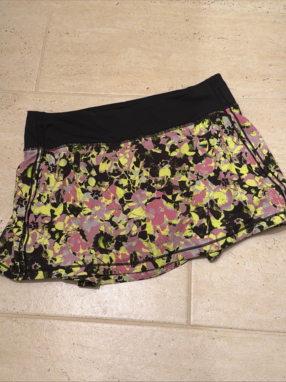 Lululemon Women’s Pace Rival Mid Rise Mini Skirt Lined Size 6 Inflected Yellow